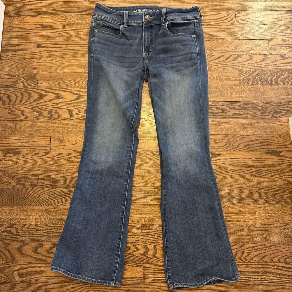 American Eagle Kick Boot Jeans Women's Size 8 Short Medium Wash Low Rise Stretch